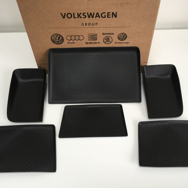 VW_T5_highline_complete_dash_mat-six_part_set