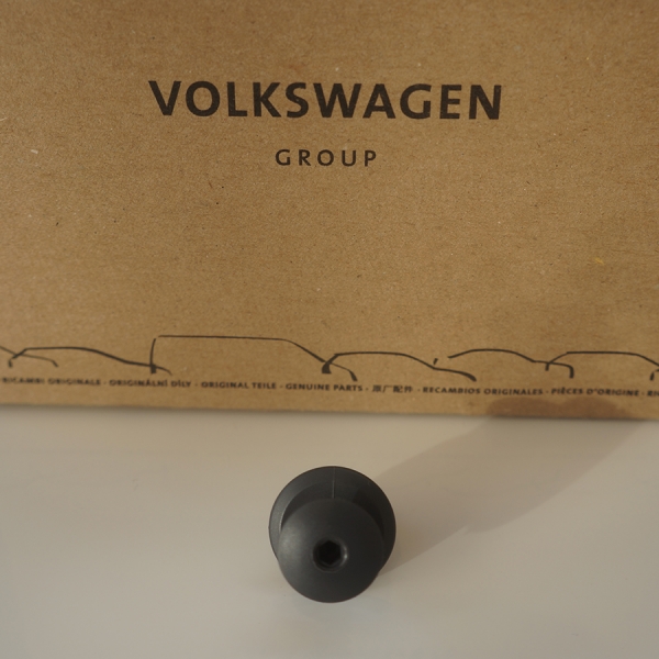anthracite-panel-clip-genuine-vw